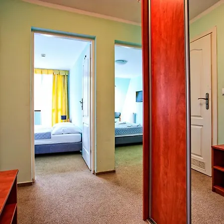 Karolinka 卡尔帕奇