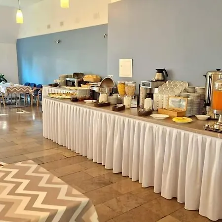Otel Karolinka 2*