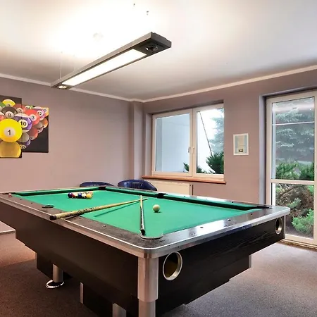 Otel Karolinka 2*